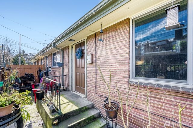 4903 3rd Avenue NW, Seattle, WA 98107