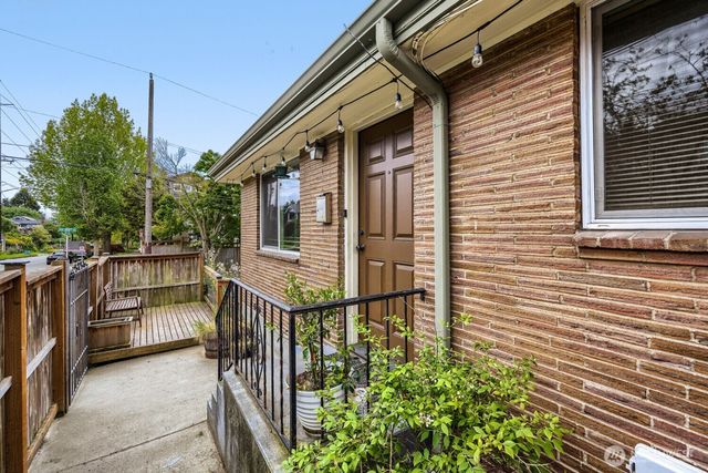 4903 3rd Avenue NW, Seattle, WA 98107