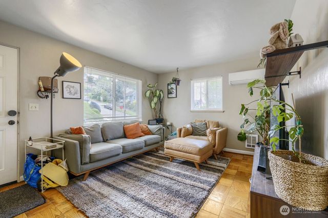 4903 3rd Avenue NW, Seattle, WA 98107