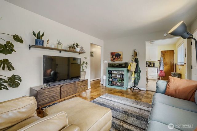 4903 3rd Avenue NW, Seattle, WA 98107