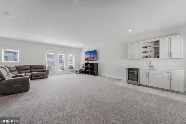 8269 FRONT LOOP, Rockville, MD 20855