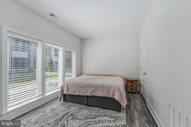 8269 FRONT LOOP, Rockville, MD 20855