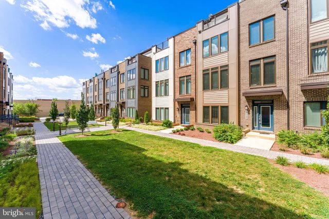 8269 FRONT LOOP, Rockville, MD 20855