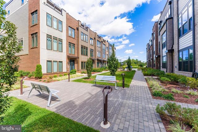 8269 FRONT LOOP, Rockville, MD 20855