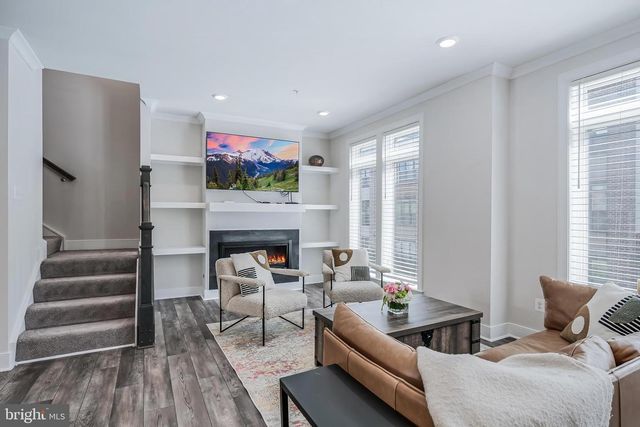 8269 FRONT LOOP, Rockville, MD 20855