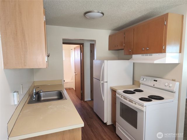 402 Laurel Street, Port Angeles, WA 98362