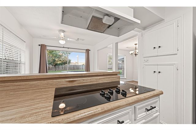 1414 Hitherfield Drive, Sugar Land, TX 77498