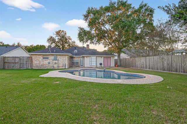 1414 Hitherfield Drive, Sugar Land, TX 77498