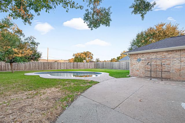 1414 Hitherfield Drive, Sugar Land, TX 77498