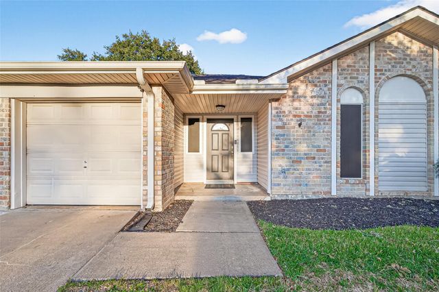 1414 Hitherfield Drive, Sugar Land, TX 77498