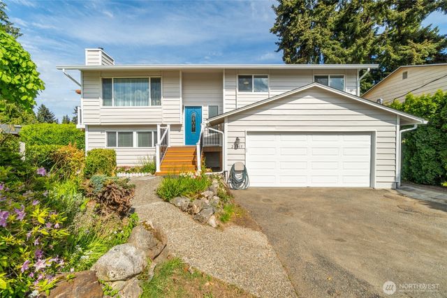 20915 80th Place W, Edmonds, WA 98026