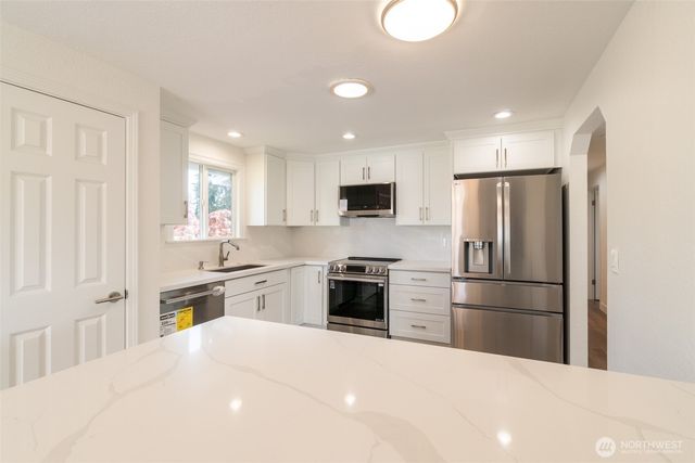 20915 80th Place W, Edmonds, WA 98026