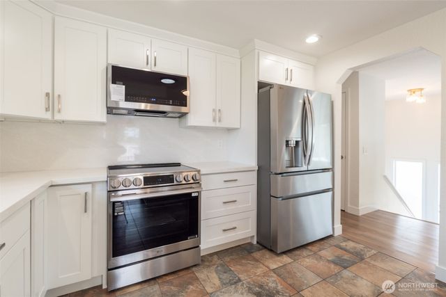 20915 80th Place W, Edmonds, WA 98026
