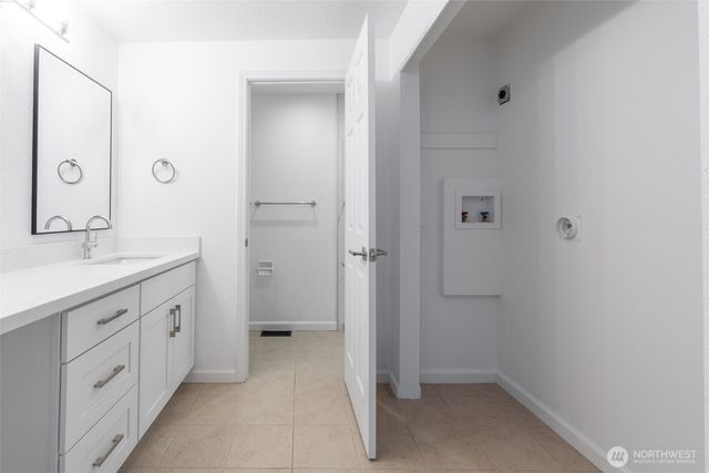 20915 80th Place W, Edmonds, WA 98026
