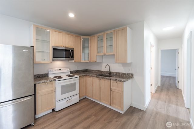 20915 80th Place W, Edmonds, WA 98026