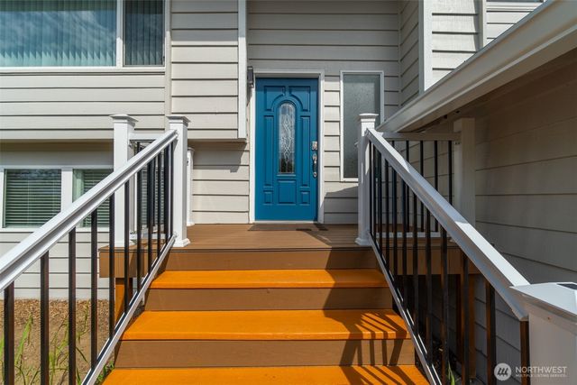 20915 80th Place W, Edmonds, WA 98026
