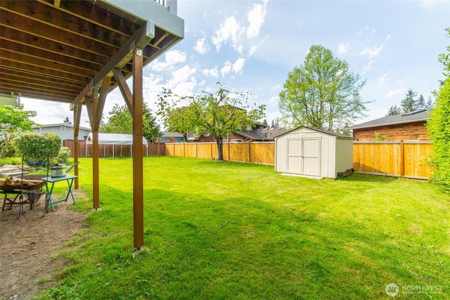 20915 80th Place W, Edmonds, WA 98026