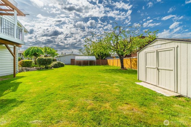 20915 80th Place W, Edmonds, WA 98026