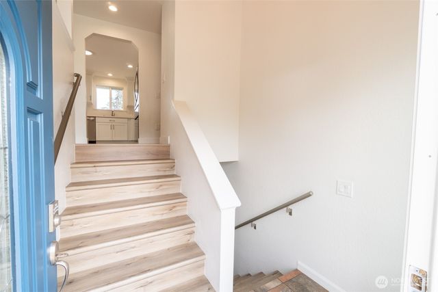 20915 80th Place W, Edmonds, WA 98026