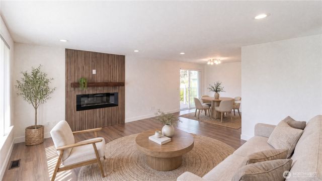 20915 80th Place W, Edmonds, WA 98026