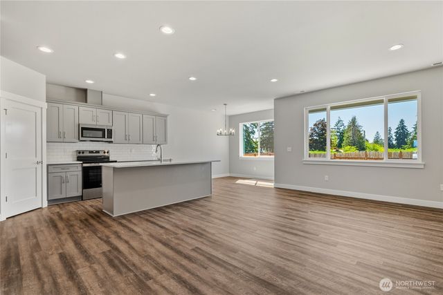 12902 Yakima Avenue S, Tacoma, WA 98444