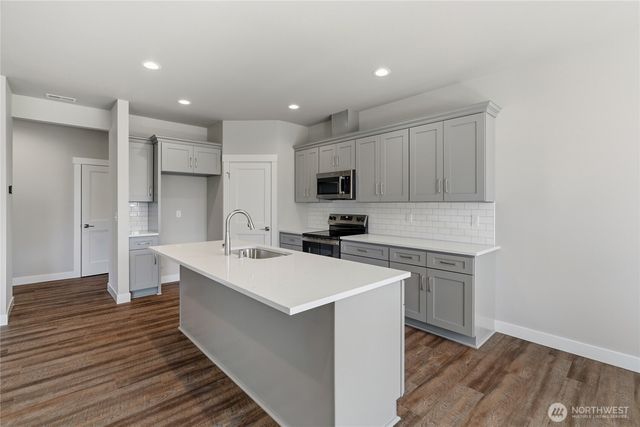 12902 Yakima Avenue S, Tacoma, WA 98444