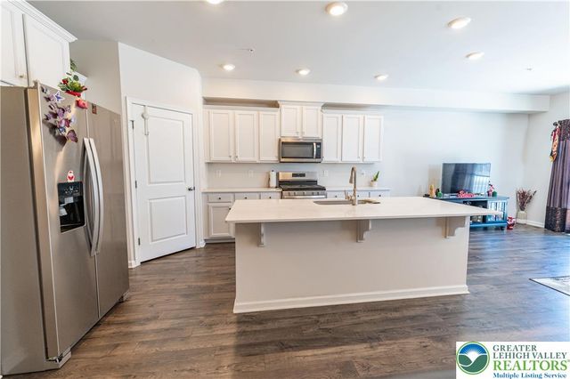 1031 Turnstone Drive, Upper Macungie Twp, PA 18051