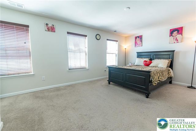 1031 Turnstone Drive, Upper Macungie Twp, PA 18051