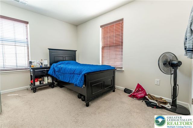 1031 Turnstone Drive, Upper Macungie Twp, PA 18051