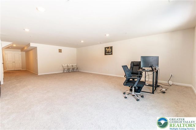 1031 Turnstone Drive, Upper Macungie Twp, PA 18051