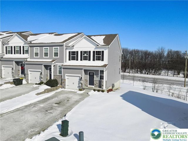 1031 Turnstone Drive, Upper Macungie Twp, PA 18051