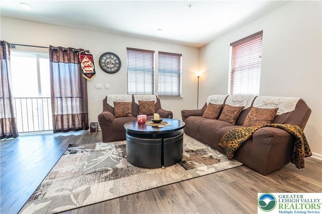 1031 Turnstone Drive, Upper Macungie Twp, PA 18051