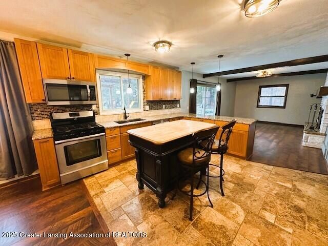 4765 Barton Road, Williamston, MI 48895