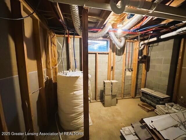 4765 Barton Road, Williamston, MI 48895