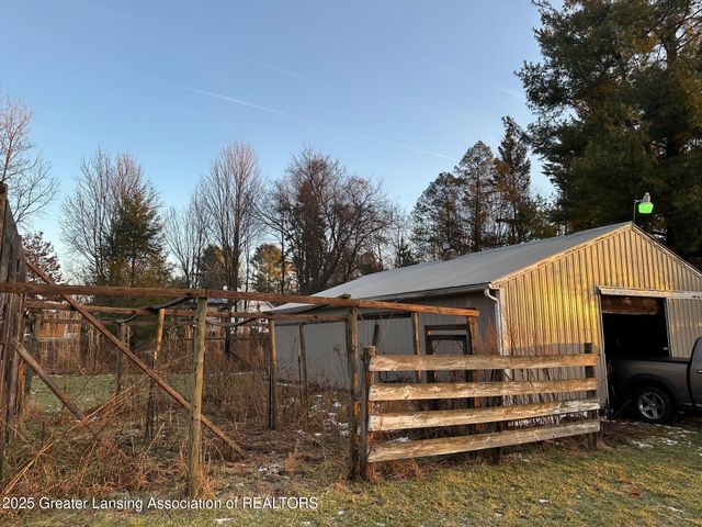 4765 Barton Road, Williamston, MI 48895