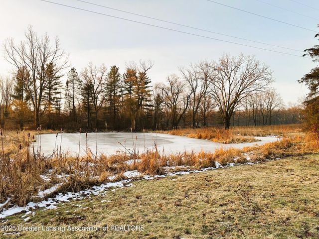 4765 Barton Road, Williamston, MI 48895