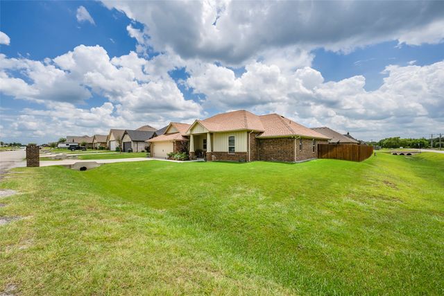 3200 White Horse Drive, Granbury, TX 76049