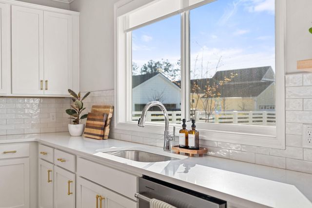 627 Southview Lane, Summerville, SC 29486