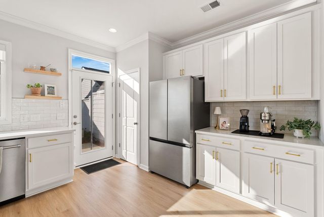 627 Southview Lane, Summerville, SC 29486