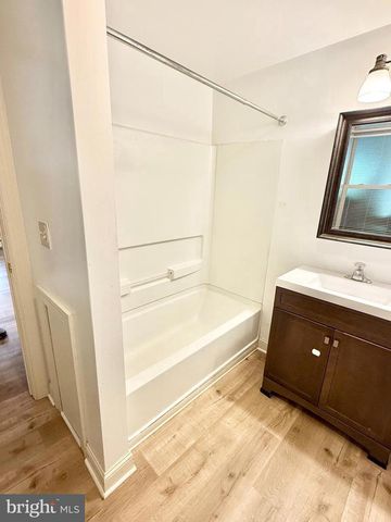 26 N MAIN ST, Spring City, PA 19475