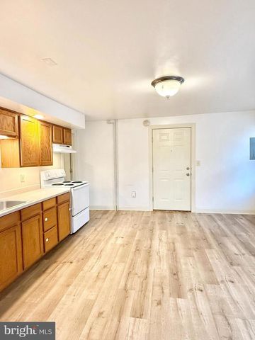 26 N MAIN ST, Spring City, PA 19475