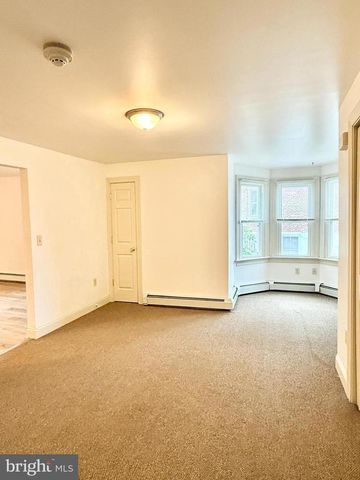 26 N MAIN ST, Spring City, PA 19475