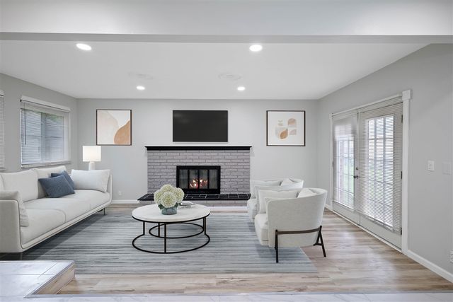 21135 La Salle Boulevard, Warren, MI 48089