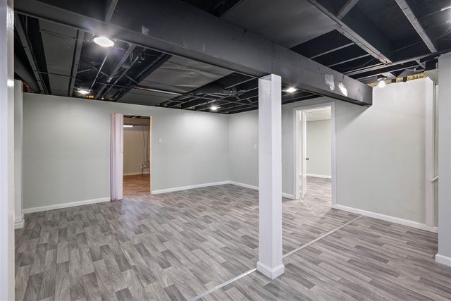 21135 La Salle Boulevard, Warren, MI 48089