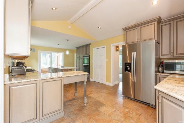 16830 Londonberry Lane, South Bend, IN 46635