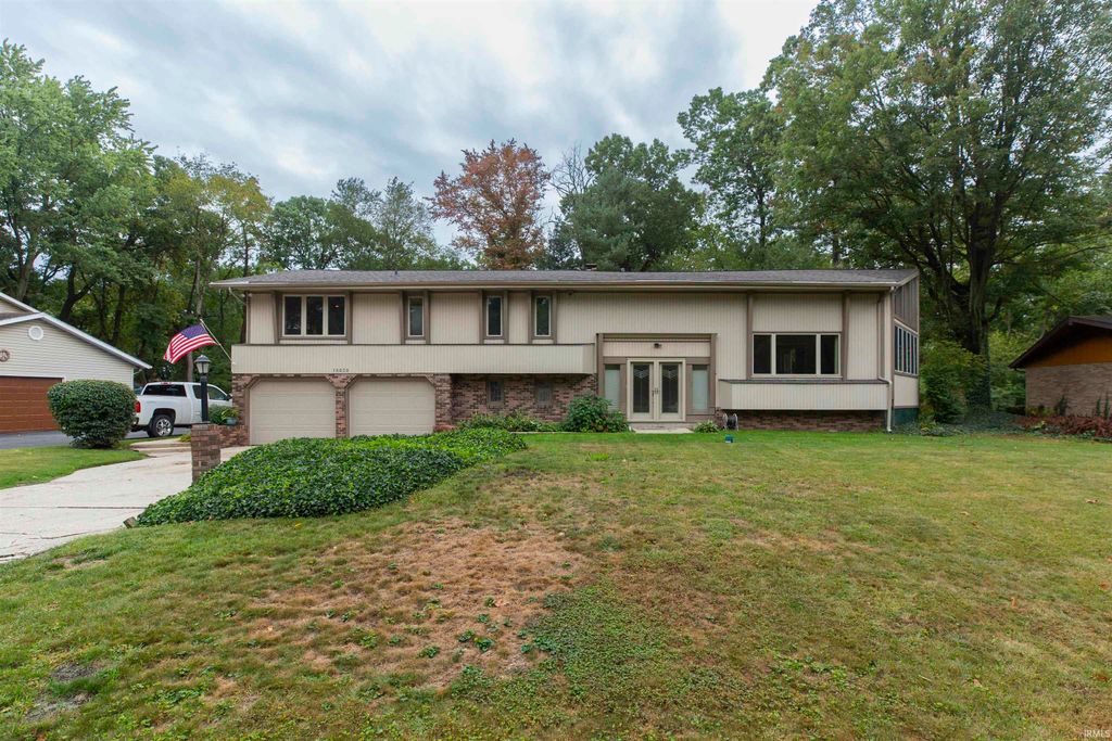 16830 Londonberry Lane, South Bend, IN 46635