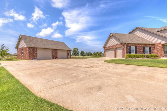 26915 E 135th Street S, Coweta, OK 74429