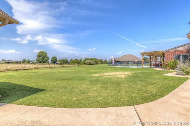 26915 E 135th Street S, Coweta, OK 74429