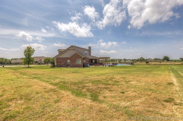 26915 E 135th Street S, Coweta, OK 74429