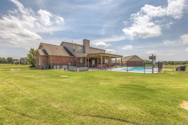 26915 E 135th Street S, Coweta, OK 74429